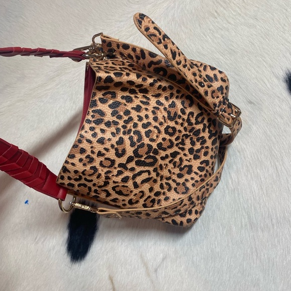 Steve Madden Leopard Print Handbag - Picture 13 of 14